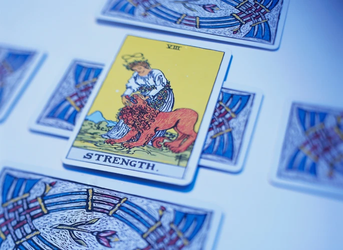 Tarot En Handen Vasthouden: Symboliek En Voorspellingen