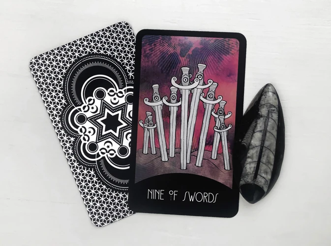 Tarotkaart 9 In Omgekeerde Positie